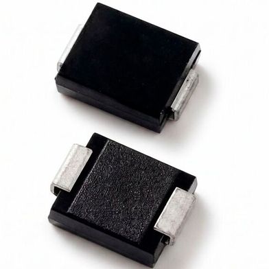 Littelfuse’s TP7.0SMD-XC automotive TVS diode series uses foldback technology to provide low clamping voltage for protecting sensitive vehicle electronics. (Bild: Littelfuse)