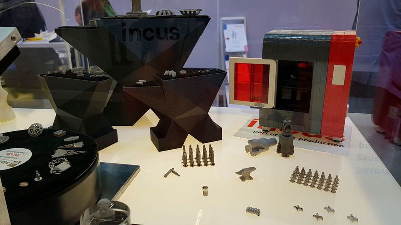 Lithoz hat sein Stereolithographieverfahren von Keramik auf Metall übertragen und mit der Firma Incus ausgegründet. (D.Quitter/konstruktionspraxis)
