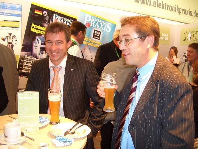 ELEKTRONIKPRAXIS lädt traditionell am zweiten Messetag zum zünftigen Weißwurstfrühstück mit Weißbier zum Laugenbrezel ein (Archiv: Vogel Business Media)