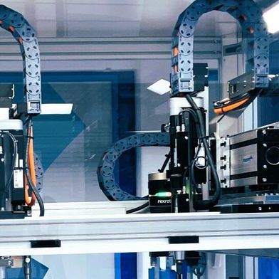 Bosch Rexroth nimmt die diesjährige Hannover Messe zum Anlass, um zu zeigen, wie man durch Automatisierung im Rahmen der Herstellung von verteidigungsrelevanten Produkten schlagkräftiger werden kann ... (Bild: Bosch Rexroth)