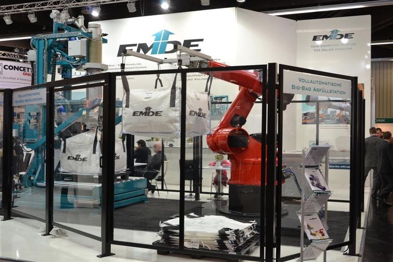 Automatic Big-Bag-filling station by Emde  (Picture: M. Henig/PROCESS)