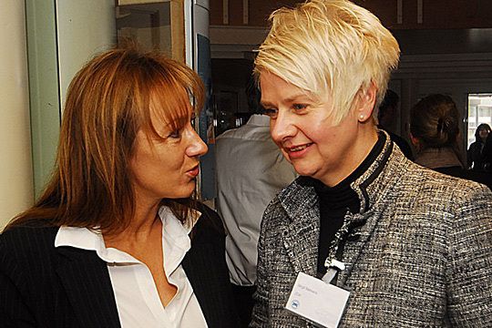 Männer, Frauen, Mitarbeiter, Chefs – viel zu besprechen hatten zu diesen Themen auch Sylvia Gerl (BFC Northeim) und Birgit Behrens (ZDK). (Archiv: Vogel Business Media)