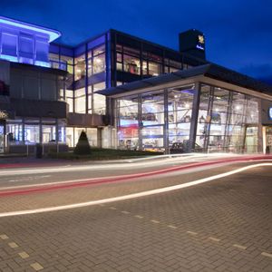 Ein beeindruckender Auftritt: Max Moritz mit seinem VW-Betrieb in Hagen ...