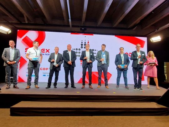 Die Preisübergabe an die Gewinner des Swiss DINNO Awards Die Preisübergabe an die Gewinner des Swiss DINNO Awards