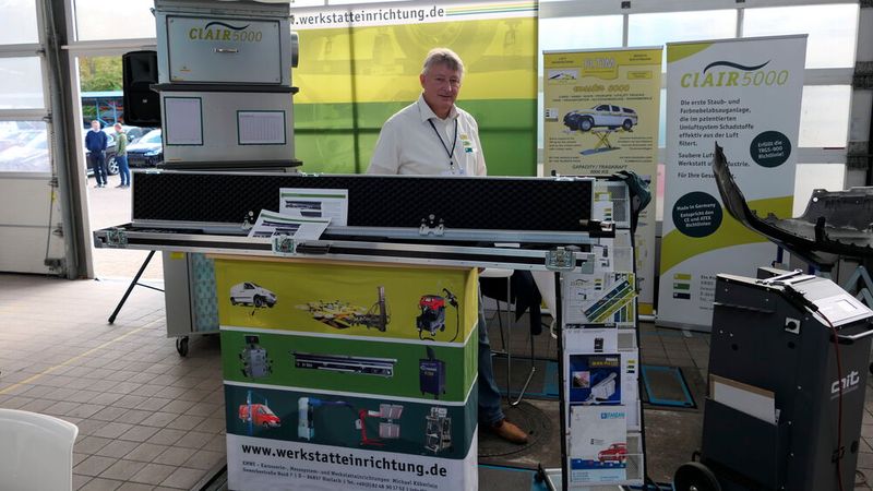 das Produktsortiment vom KMWE | Michael Köberlein umfasst vor allem Produkte für den Karosserie- und Lackierfachbetrieb. (Bild: Wenz | VCG)