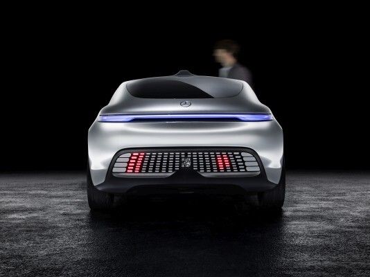 Mercedes-Benz F 015 - Luxury in Motion (Mercedes-Benz)