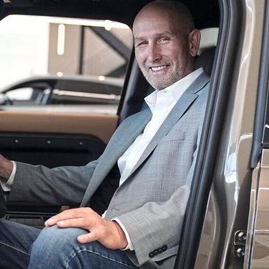 Andreas Everschneider, Vorsitzender des JLR-Händlerverbands, blickt den aktuellen Herausforderungen und offenen Fragen zum Trotz zuversichtlich auf 2026. (Bild: JERICHO MEDIA - www.jericho.media)