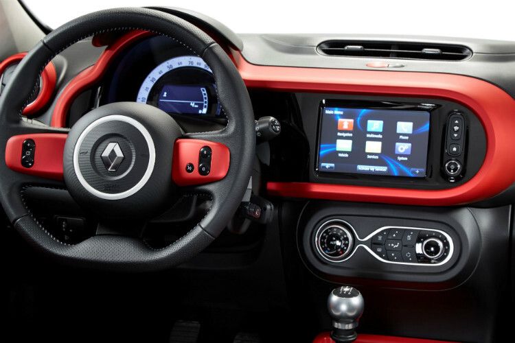 Die neue Modellgeneration verfügt über das Online-Multimediasystem Renault R-Link Evolution mit Touchscreen-Monitor und Sprachsteuerung. (Foto: Renault)