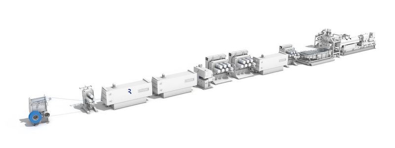 Reimotec-Fertigungssystem zur Herstellung von Verpackungsband aus PET-Bottle-Flakes. Reimotec setzt seit Jahren auf den Einsatz von Doppelschnecken-Extrudern, die aber langsam an ihre Grenzen Stoßen. Das System Vacurema von Erema ergänzt die Reimotec-Anlagen, um auf Qualitätsschwankungen des PET-Rohstoffs flexibel reagieren zu können. (Reifenhäuser)