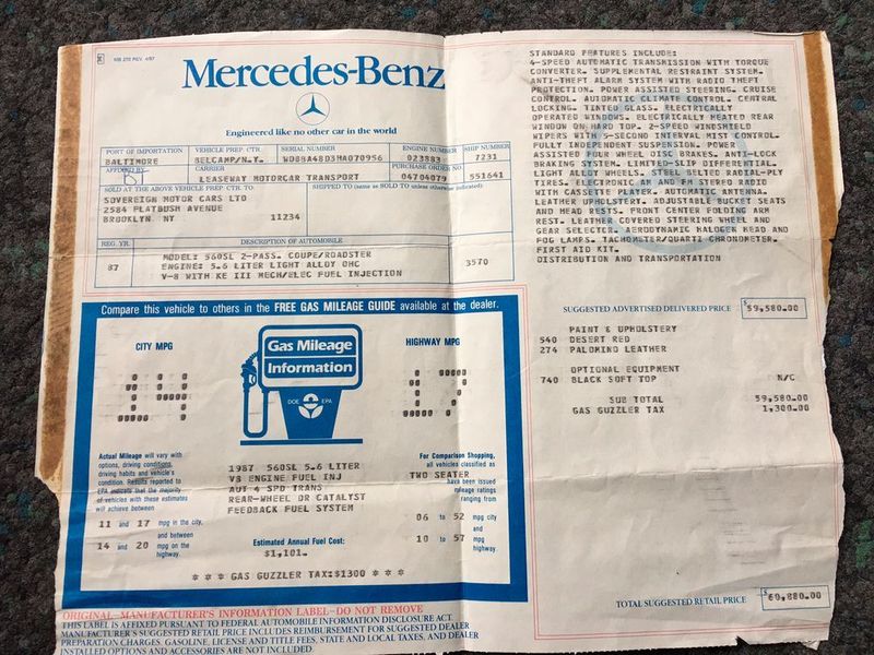 Sogar die original-Herstellerinformationen über den 560 SL von Donald Trump hat die Familie Baz im Besitz. (Baz)