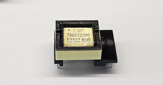 The flyback transformer from Würth Elektronik was specially developed for the Powered Orthotics orthosis and operates with an efficiency of 98 percent.(Image: Würth Elektronik eiSos Group)