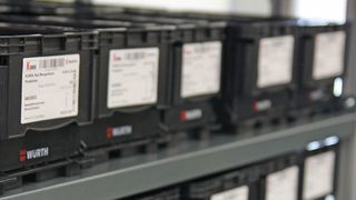 Optisch unterscheiden sich die Behälter mit Bioanteil kaum von den konventionellen Varianten. (Bild: Hofmann)