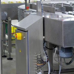 Bild 1: Die Edelstahlgehäuse der Hygienic-Design-Produktfamilie wurden für offene Prozesse in der Lebensmittelindustrie entwickelt.