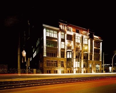 fassade_nacht.gif ()