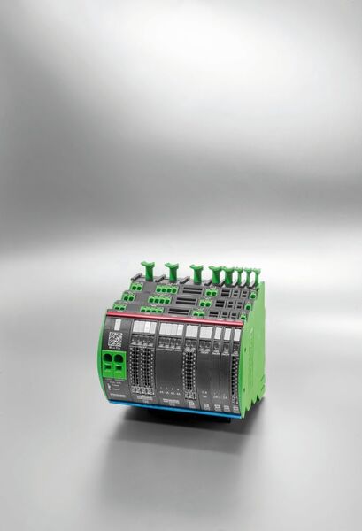 Mico Pro verfügt über ein integriertes Potenzialverteilungskonzept für +24 V (bzw. +12 V) und 0 V. Dies vereinfacht laut Hersteller die Schaltschrankverdrahtung erheblich. (Viscom/Schenk)