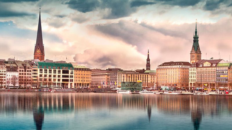 Die Hansestadt will sich als Blockchain-Vorreiter positionieren. Die Hansestadt will sich als Blockchain-Vorreiter positionieren.