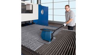 Mit dem Auflageleisten-Reiniger Tru Tool TSC 100 lassen sich die Leisten verschiedener Flachbettlasermaschinen reinigen. (Trumpf)