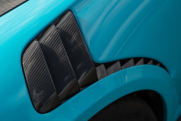 Luftauslässe auf den vorderen Kotflügeln. (Porsche)