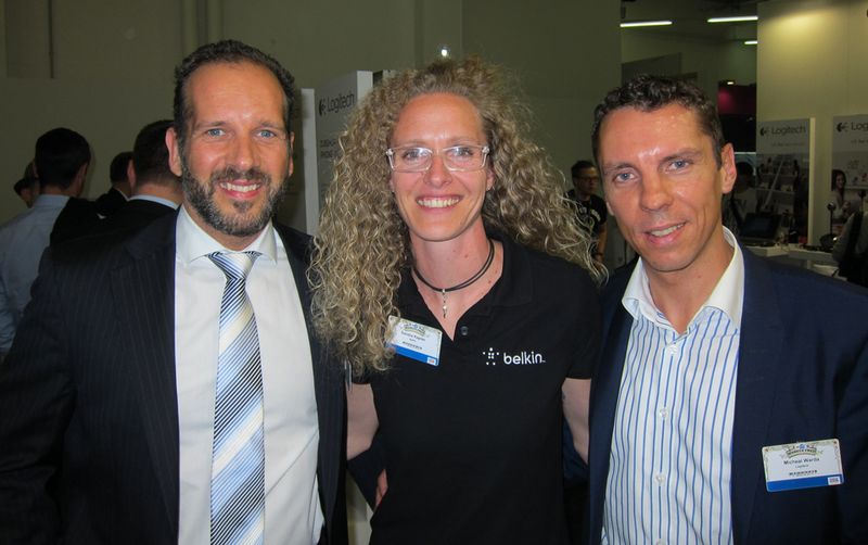 (v. r.) Michael Warda, Logitech, Sandra Kaplan, Belkin, und Torsten Schmidtke, Logitech			 (IT-BUSINESS)