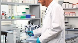 Waagen von Mettler Toledo lassen sich über die LabX-Software mit anderen Laborgeräten verbinden und erlauben so einen einfachen Datenaustausch (Bild: Mettler Toledo)