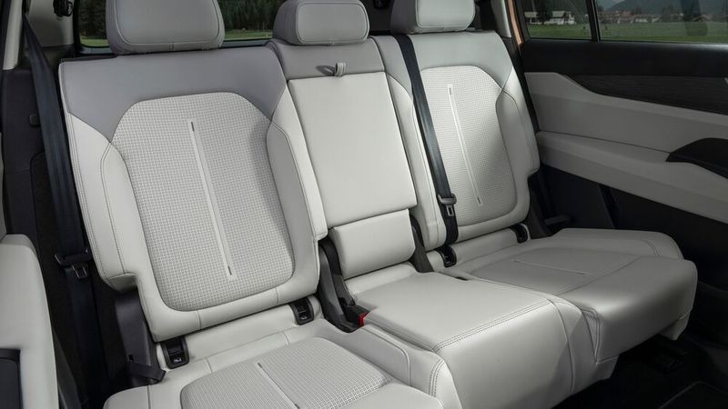 Die zweite Reihe ist längs verschiebbar. (Bild: Skoda)