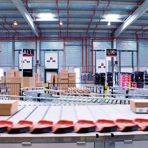 Für den Maschinenbau ist der Versandhandel ein wichtiger Kunde geworden, der mittlerweile auch die Produktentwicklung beeinflusst.