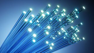 Beim Mobilfunk strebt die berliner Landesregierung bis 2025 eine vollständige Versorgung aller Haushalte, Unternehmensstandorte und oberirdischen Verkehrswege mit dem Mobilfunkstandard 5G an (© peterschreiber.media-stock.adobe.com)