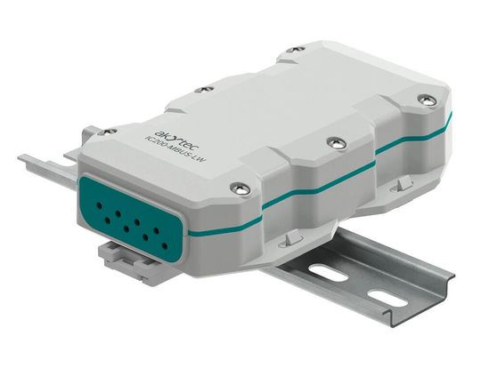 Das LoRaWAN-Gerät IC200-MBUS-LW überträgt Verbrauchsdaten von Energie-, Gas- oder Wasserzählern, die das M-Bus-Protokoll nutzen, über eine Long-Range-Funkverbindung an ein Gateway (Variante für Modbus ebenfalls erhältlich). (Bild:  Akytec)
