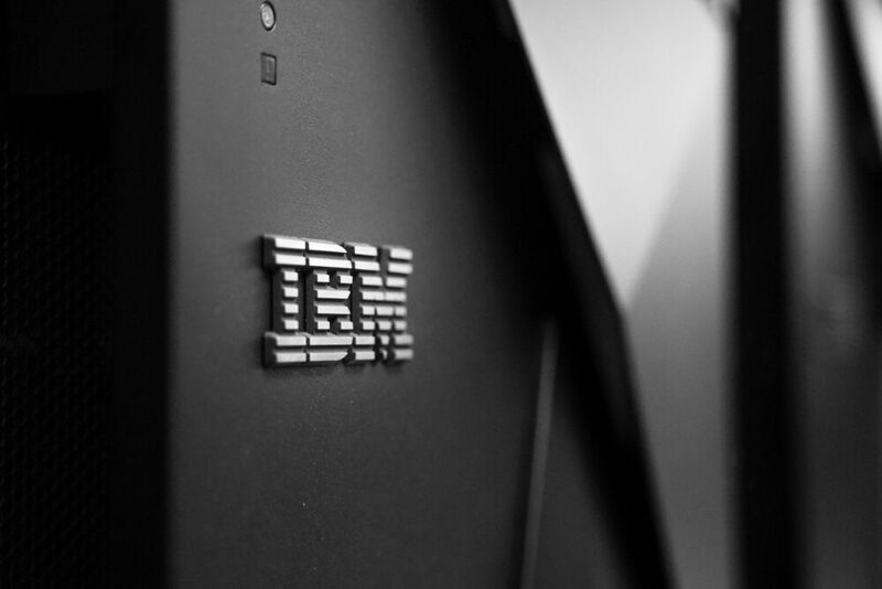 IBM is working with Mercedes-Benz to create a new ecosystem for the development of next generation batteries.  (gemeinfrei)
