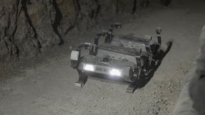 The Scout Rover of the DLR in action in the ridge tunnel at the Schneefernerhaus. (Image:Erlend Hellerslien / DLR)