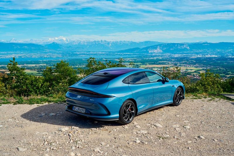 Je nach Perspektive sind Anleihen bei Tesla, Porsche oder gar Aston Martin nicht wegzudiskutieren. (Bild: MG Motor)