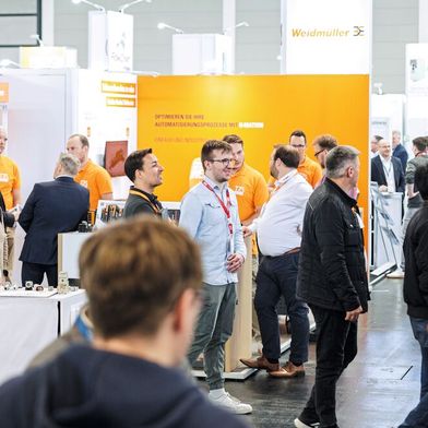 Maximal 30 Quadratmeter, einheitlicher Messebau - bei der AAA steht das Fachgespräch im Vordergrund (Bild: Easyfairs)