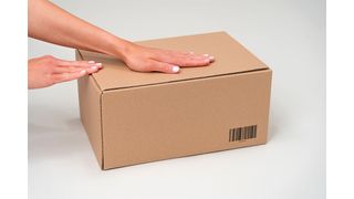 Unauffälliges Design: Digital lassen sich fortlaufende Barcodes direkt auf die Wellpappverpackung aufbringen. (Bild: Thimm)