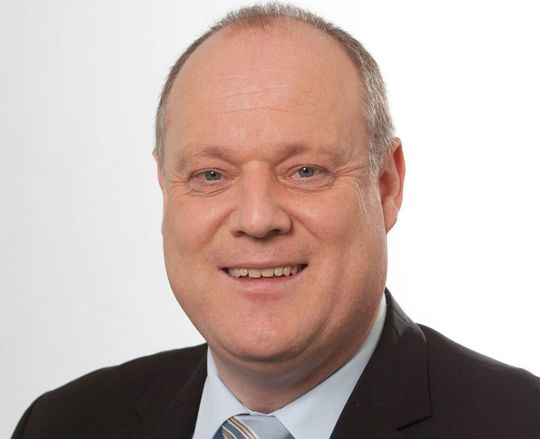 Eckard Eberle, CEO der Process Automation Business Unit: "Wir denken die Prozessleittechnik neu und werden auf der Hannover Messe unser innovatives Prozessleitsystem vorstellen."(Bild:  Siemens)