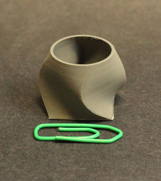 Machbarkeitsdemonstrator, gedrucktes Gefäß aus 316L (Fraunhofer IFAM)