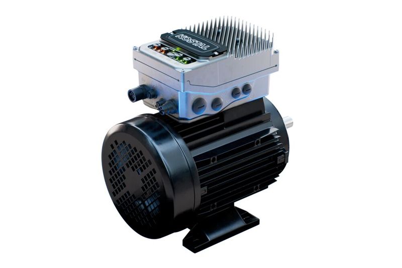 Durch die motormontierte Bauform entfallen lange Motorkabel und aufwendige Schaltschrankinstallationen. (Bild: Kostal)