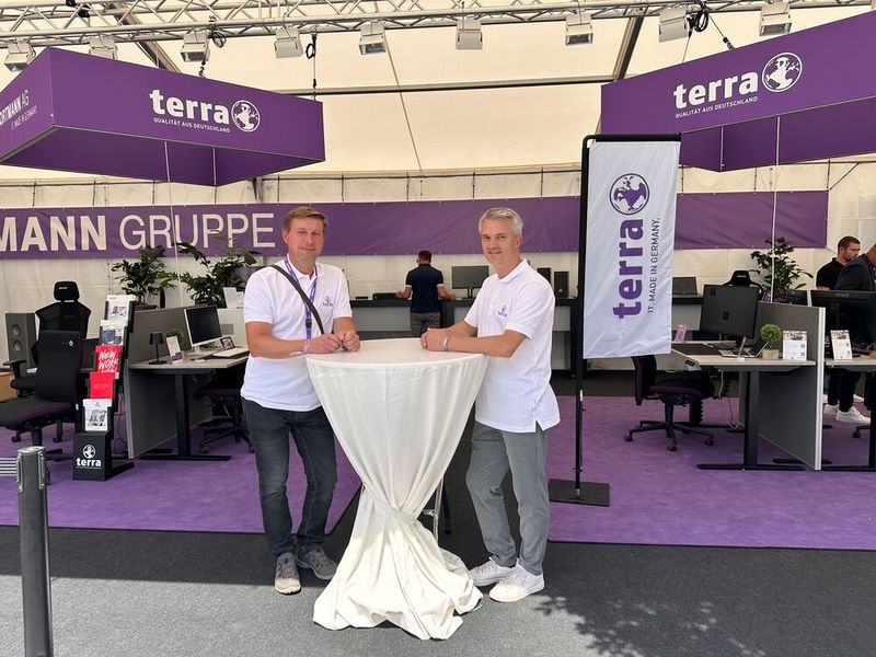 Konstantin Stark und Paul Ens (r., Wortmann) sind lieber nur als Duo unterwegs. (Bild: Vogel IT-Medien)