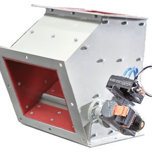 Abb. 1: Asymmetrischer Klappkasten in eckiger Ausführung mit Verschleißschutzauskleidung aus Pur (Kryptane); Atex-gerecht mit pneumatischem Drehantrieb mit AS-i-Bus-Schnittstelle