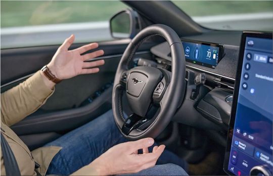 Drive blue yes! But please don't be blue! Ford enthusiasts can rejoice, because the car manufacturer plans to offer its Bluecruise 1 system, which allows you to drive hands-free if you keep your eyes open, in other models soon. Find out more here.(Image: Ford)
