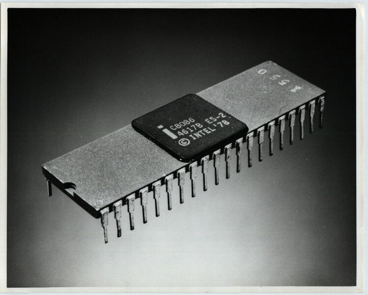Der 8086 war Intels erste 16-Bit-Prozessor und der Grundstein für die x86-Architektur.  (Intel)