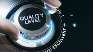 Haben Sie bisher auch nur manuell an der Qualitätsschraube in der Produktion gedreht? Dann gibt es gute Nachrichten vom Fraunhofer-IEM! Denn dort hat man zumindest für das Setzen von Spreizmuttern ein KI-Basiertes System entwickelt, das auf der Hannover Messe gezeigt wird. (Bild: J. Pourivan)