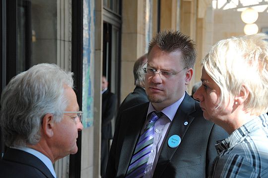 Ernste Gespräche: (v.li.) Harry Brambach, Präsident Landesverband Baden-Württemberg, Carsten Beuß, Hauptgeschäftsführer Landesverband Baden-Württemberg, und ZDK-Geschäftsführerin Birgit Behrens. (Baeuchle)