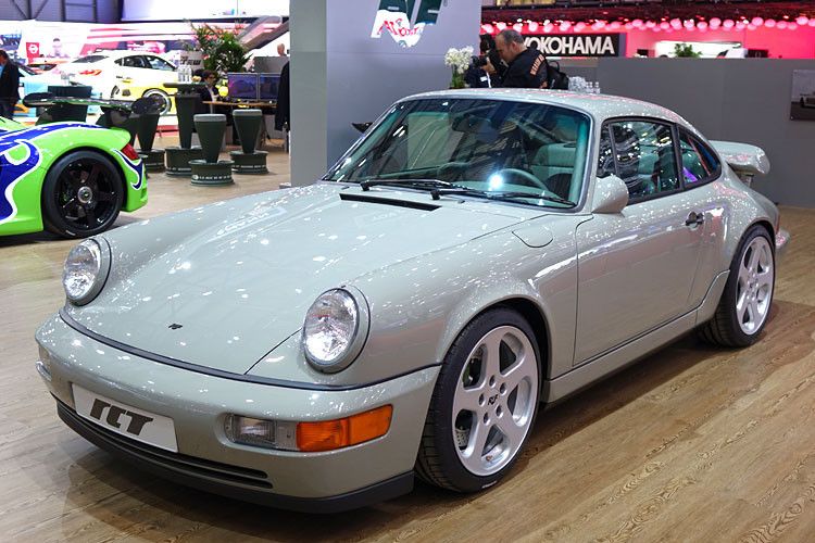 Zeitlos schön: Der Tuner RUF mit einer frisierten Version des Modells 964. (Foto: Christian Otto)