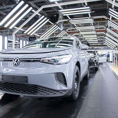 Unter anderem für das Werk in Emden sieht der VW-Vorstand derzeit keine wettbewerbsfähige Folgebelegung. (Bild: Volkswagen AG)
