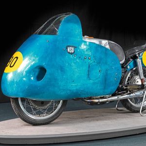 Diese NSU Rennmax Typ „Blauwal“ befindet sich heute im Bestand der historischen Fahrzeugsammlung von Audi. Mit diesem Fahrzeugtyp trat NSU seiner Zeit nicht nur in der 250er-, sondern auch in der 125er-Klasse im Rennsport an.(Bild:  Audi AG)