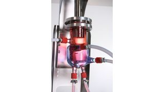 Neue Glas-Durchflusszelle für das ultraschall-gestützte Emulgieren.  (Bild: Hielscher Ultrasonics)