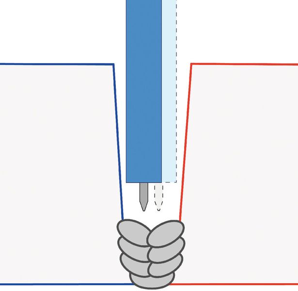 Aus mehreren mit schleppender Brennerstellung erzeugten Raupen zusammengesetzte Schweißlage. (Bild: Polysoude)