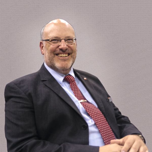 Erik Stephan: „Das volle Potenzial spielen solche Antriebe im Maschinenrahmen bei erhöhten Anforderungen an Lagersteifigkeit in Kombination mit Hohlwellendurchführungen aus.“ (Bild: Moog GmbH)