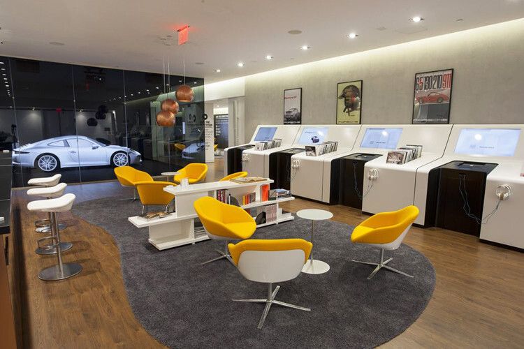 Zu den visuellen Höhepunkten gehören die Beiträge „Electrifying Performance“ und „One of Us“ ... (Foto: Porsche)