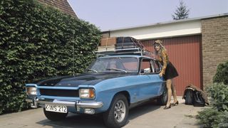 In Deutschland gab es den Capri bereits ab Ende 1969 als 108 PS starken 2300 GT mit 2,3-Liter-Doppelvergaser-V6. Der 2600 GT leistete dank 2,6-Liter sogar 125 PS.  (Bild: Ford-Werke GmbH, Koeln)